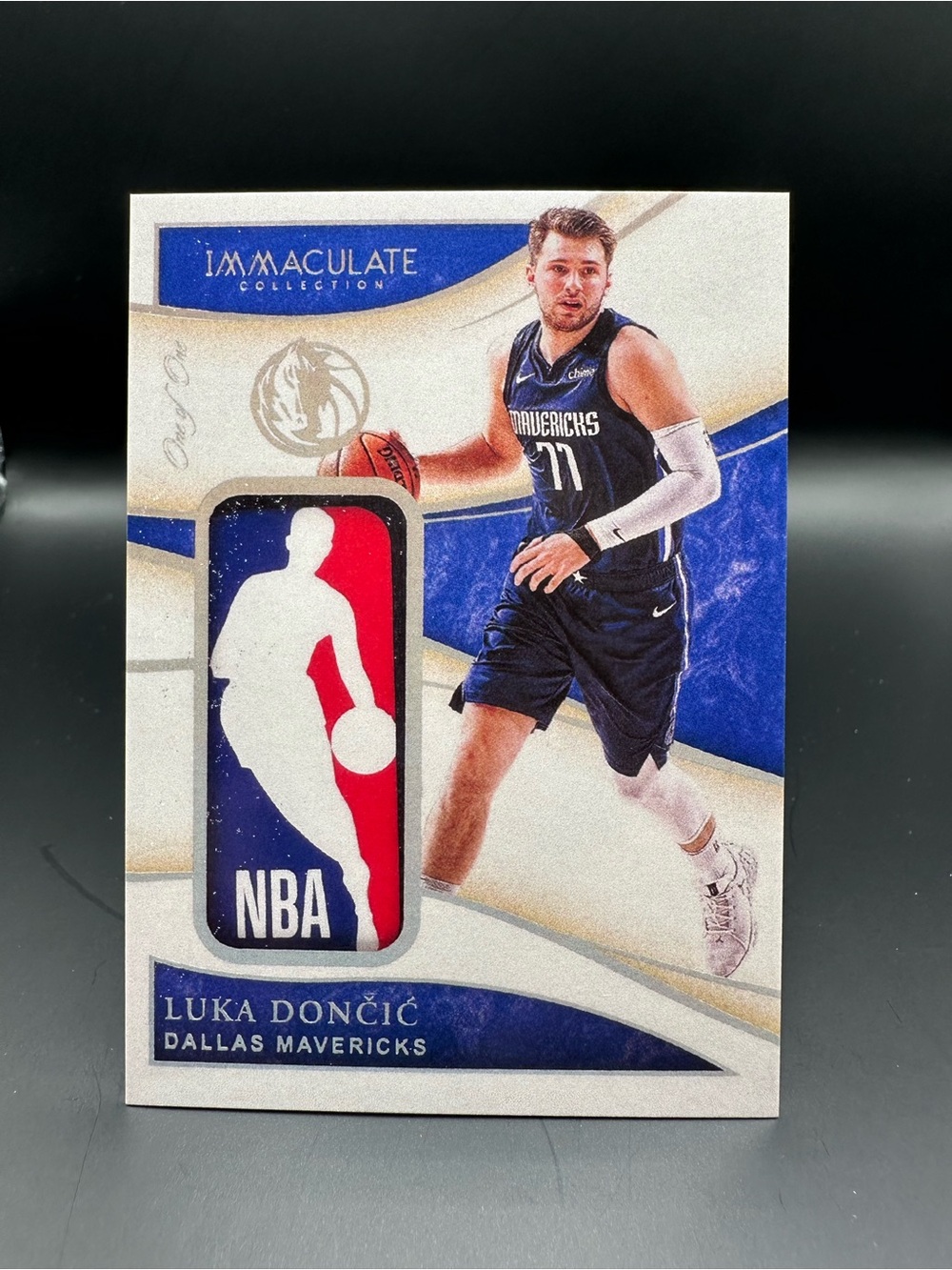 Luka Doncic Signed 2019/20 Panini #LM-LDO Novelty Card.